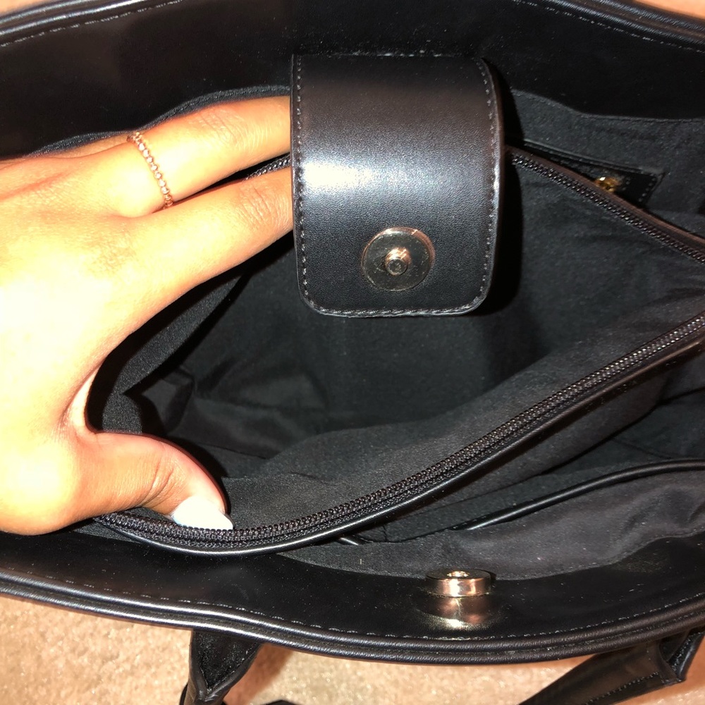 Express Handbag - Picture 5 of 8